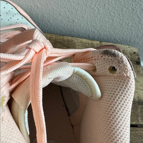 2021 Nike Wmns Dunk High 'Crimson Tint' Lace Up Sneakers size 8 - Picture 5 of 7